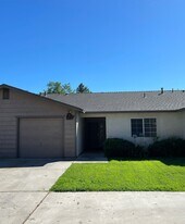 263 Bothun Rd in Turlock, CA - Building Photo