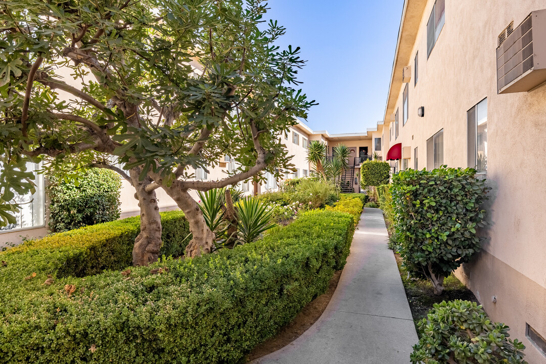 The Corteen Apartments in Los Angeles, CA - Building Photo