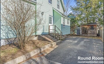 53 Henderson St, Unit 1 in Arlington, MA - Building Photo - Building Photo