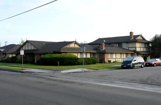 2130 S Euclid St in Anaheim, CA - Building Photo