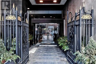 375 King St W in Toronto, ON - Building Photo - Building Photo