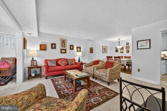 910 Windbrooke Dr in Gaithersburg, MD - Building Photo - Building Photo