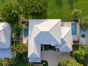11877 Pebblewood Dr in Wellington, FL - Building Photo - Building Photo