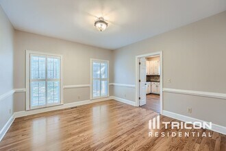 1961 Calvin Dr in Duluth, GA - Building Photo - Building Photo
