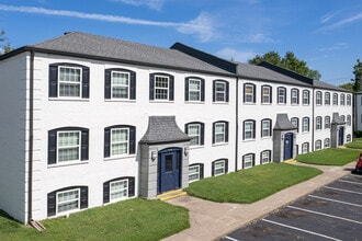 The Edison in Jeffersonville, IN - Foto de edificio - Building Photo