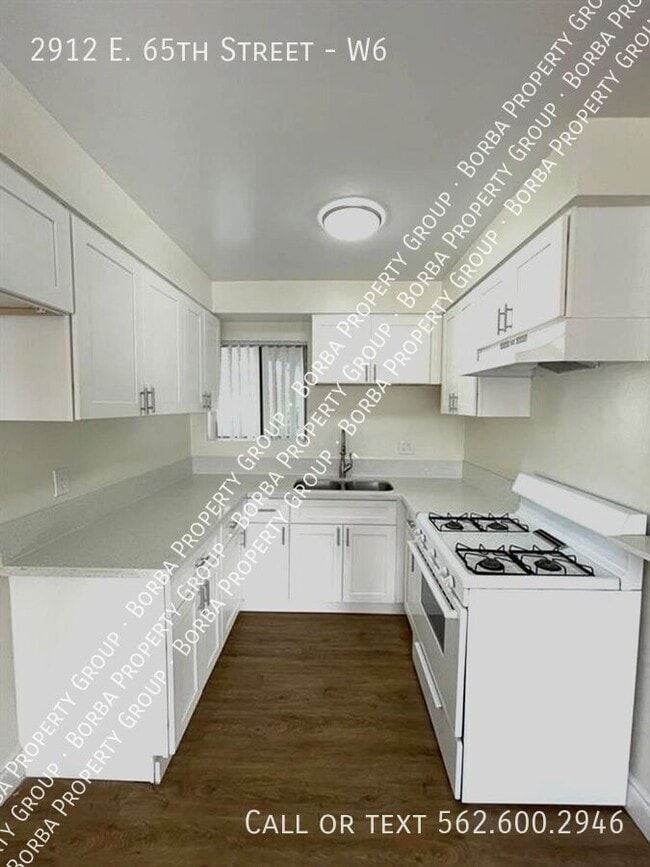 property at 2912 E 65th St