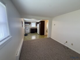 5227 English Ave in Hamilton, NY - Building Photo