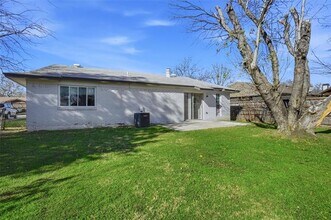 5544 Dunson Dr in Haltom City, TX - Building Photo - Building Photo