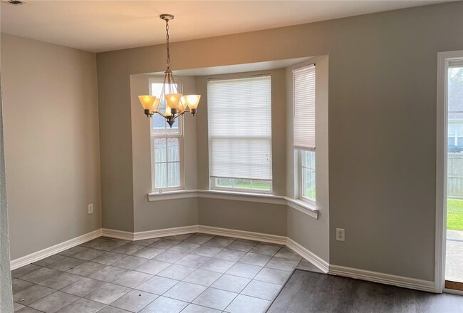 905 SW Cheyenne Dr in Bentonville, AR - Building Photo - Building Photo