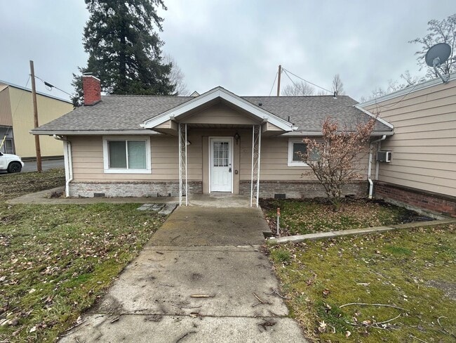 property at 700-704 S Columbus Ave