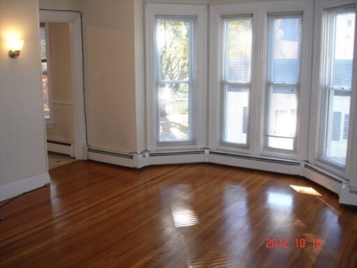 13 Capron St, Unit 2 in Uxbridge, MA - Building Photo - Building Photo