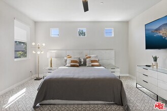 551 Daniel Freeman Cir in Inglewood, CA - Building Photo - Building Photo