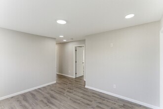 365 Old Dandridge Pike in Strawberry Plains, TN - Building Photo - Building Photo