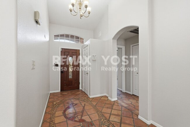 2069 N Pebble Beach Dr in Casa Grande, AZ - Building Photo - Building Photo