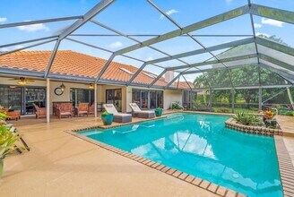 16 Thurston Dr in Palm Beach Gardens, FL - Building Photo - Building Photo