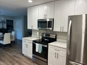 2726 Knoll St E in Palm Harbor, FL - Building Photo - Building Photo