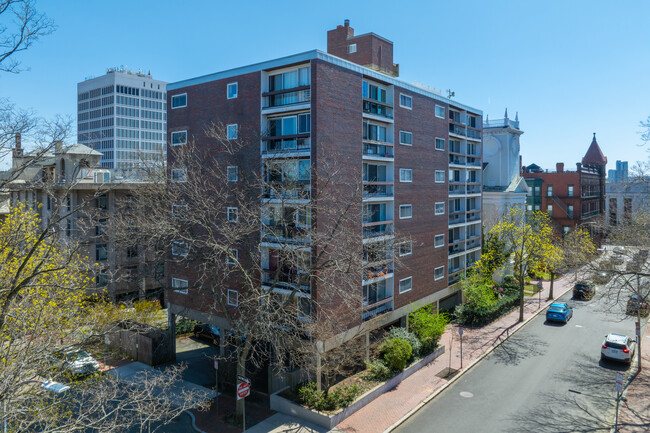 Austin Court in Cambridge, MA - Building Photo - Building Photo