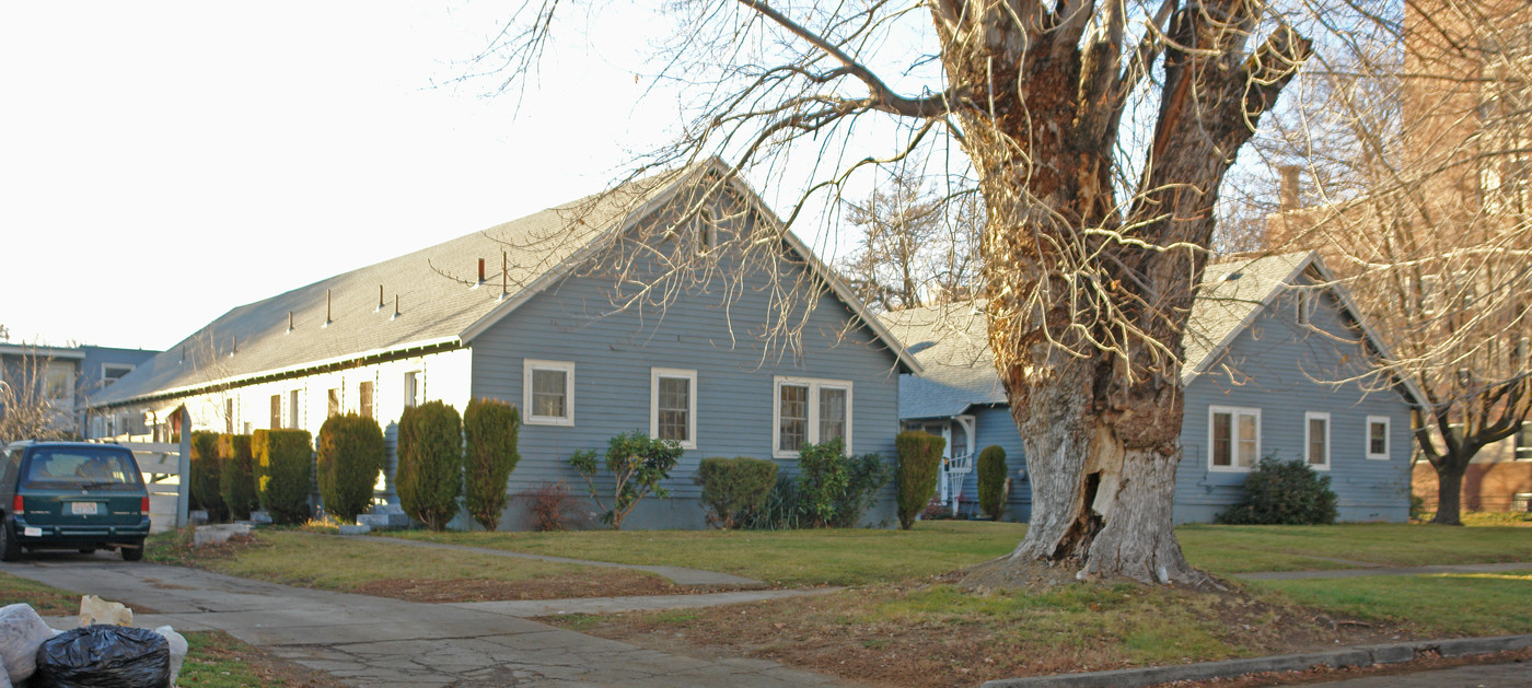 202 S 9th Ave in Yakima, WA - Building Photo