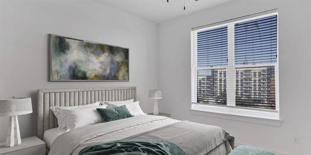 1100 N Zang Blvd in Dallas, TX - Building Photo - Building Photo