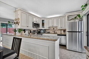 1520 Masters Cir in Delray Beach, FL - Building Photo