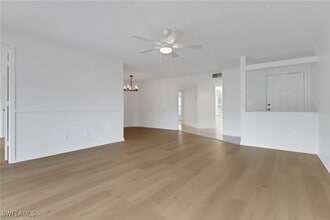 9836 Luna Cir in Naples, FL - Building Photo - Building Photo