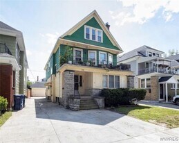 205 Lisbon Ave in Buffalo, NY - Building Photo