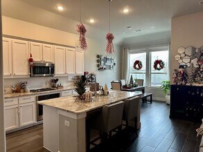 1916 Quail Ln in Lantana, TX - Building Photo - Building Photo