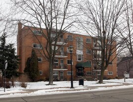 443 Pearl St in Burlington, ON - Building Photo