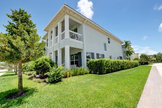 4029 Faraday Wy in Palm Beach Gardens, FL - Foto de edificio - Building Photo
