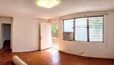 927 Makahiki Way in Honolulu, HI - Foto de edificio - Building Photo