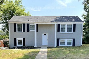 3331 Panorama Dr in Nashville, TN - Building Photo