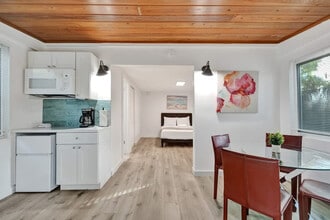 1115 SW 4th St, Unit SI ID1503931P in Fort Lauderdale, FL - Building Photo - Building Photo