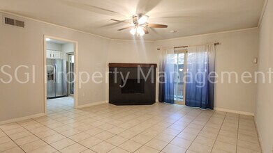 5626 Preston Oaks Rd in Dallas, TX - Building Photo - Building Photo