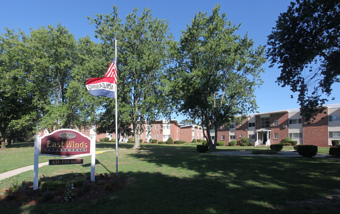 East Winds Apartments in Patchogue, NY - Building Photo