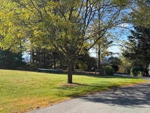 69 Putney Hill Rd in Hopkinton, NH - Building Photo - Building Photo