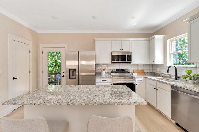 4568 Kellys Ferry Rd in Chattanooga, TN - Building Photo - Building Photo