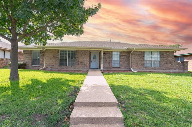 801 Meadowgate Dr in Garland, TX - Building Photo