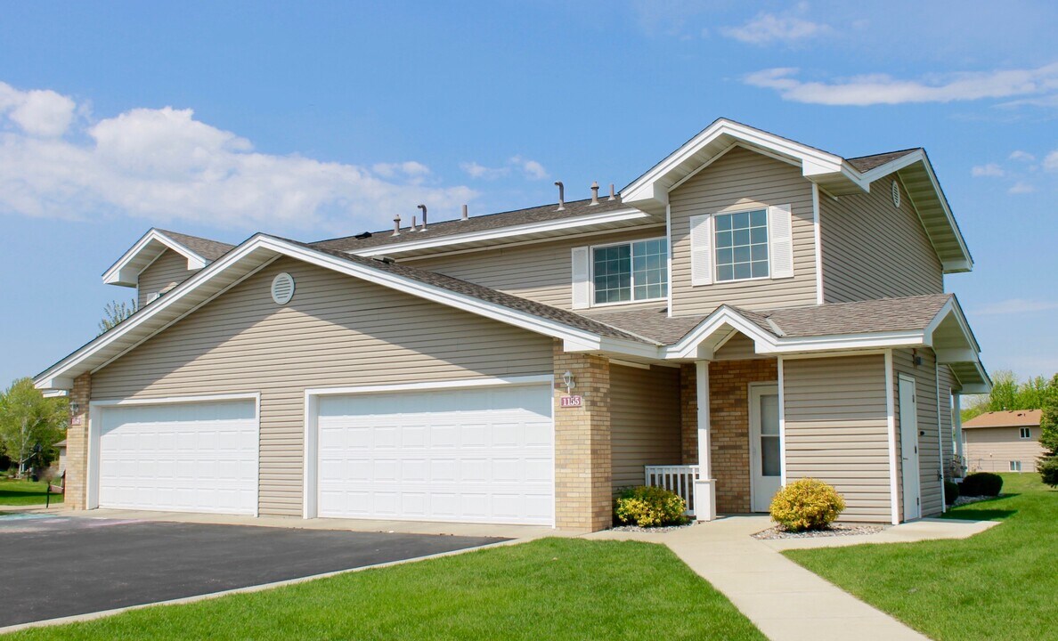 Boulder Ridge Townhomes in Shakopee, MN - Building Photo