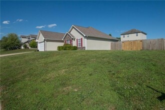 214 Settlers Pass in Waynesville, MO - Building Photo - Building Photo