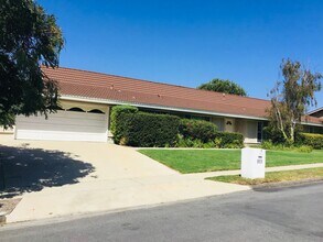 1021 Trueno Ave in Camarillo, CA - Building Photo - Building Photo