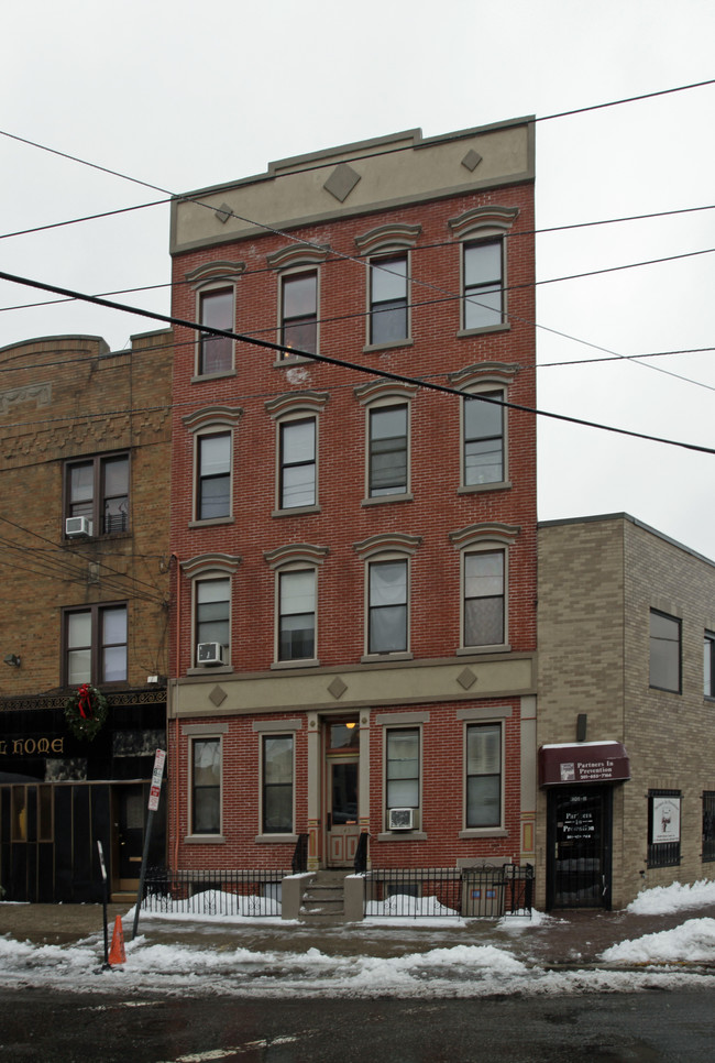 145 Brunswick St in Jersey City, NJ - Building Photo - Building Photo