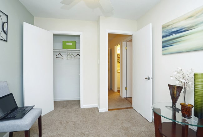 501 Towns in Durham, NC - Building Photo - Interior Photo