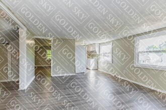822 W Bethel Ave in Muncie, IN - Foto de edificio - Building Photo