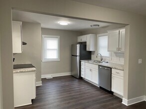 1878 Sequoia St in Cuyahoga Falls, OH - Building Photo - Building Photo