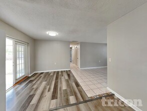 2932 E 148th Ave in Lutz, FL - Building Photo - Building Photo