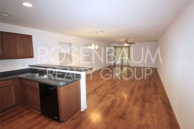 900 W Broadway Ave in Apache Junction, AZ - Building Photo - Building Photo