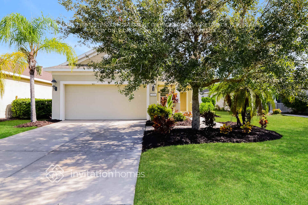 11117 Encanto Terrace in Lakewood Ranch, FL - Building Photo