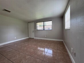 514 Winham St in Tampa, FL - Building Photo - Building Photo