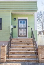 19 Walnut Pkwy in Montclair, NJ - Building Photo - Building Photo