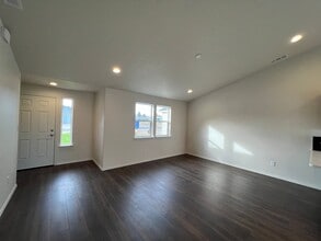 6109 Coolidge Rd in Yakima, WA - Building Photo - Building Photo
